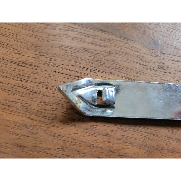 Vintage Minnesota Bar Supply (MBS) 4-1/4" Can and Beer Bottle Opener - Picture 5 of 7